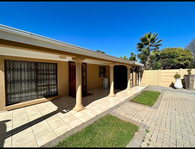 2 BEDROOM HOUSE FOR SALE IN VANDERBIJLPARK CW 6